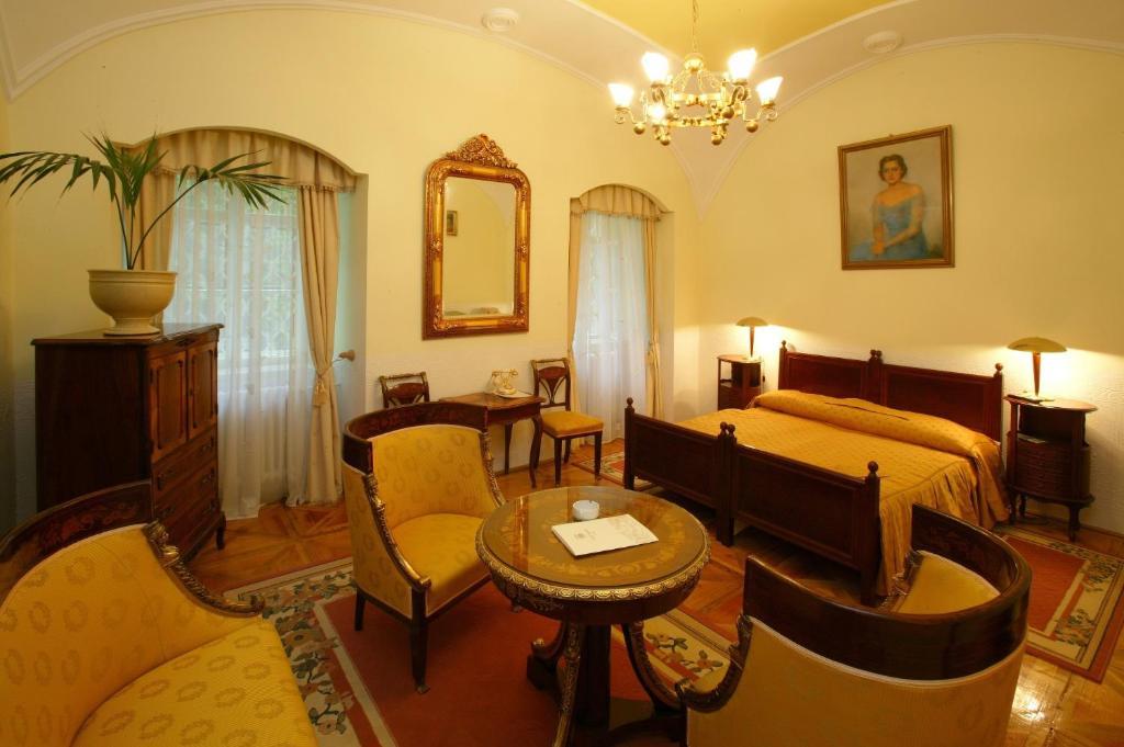 Teleki-Degenfeld Kastélyszálló Szirák Chambre photo